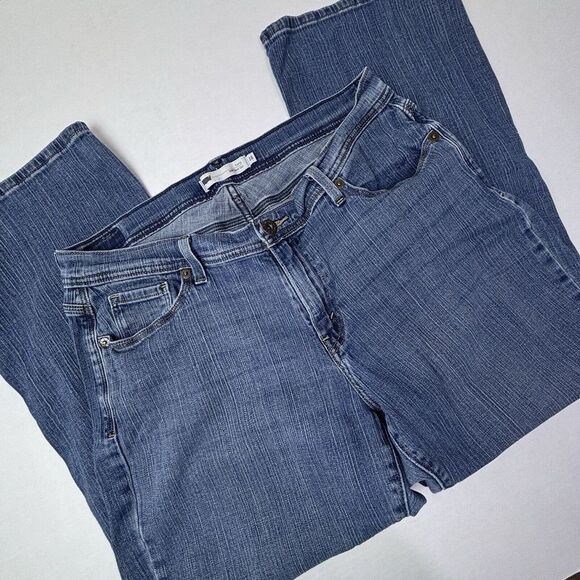 Levis‎ 523 Jeans Womens 16 34X28 Boot Cut Curvy Medium Wash Mid Rise Stretch EUC - Picture 1 of 8